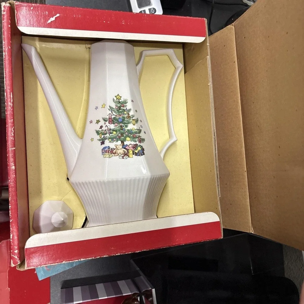 Nikko~Happy Holidays/Christmastime~Coffee Pot~13